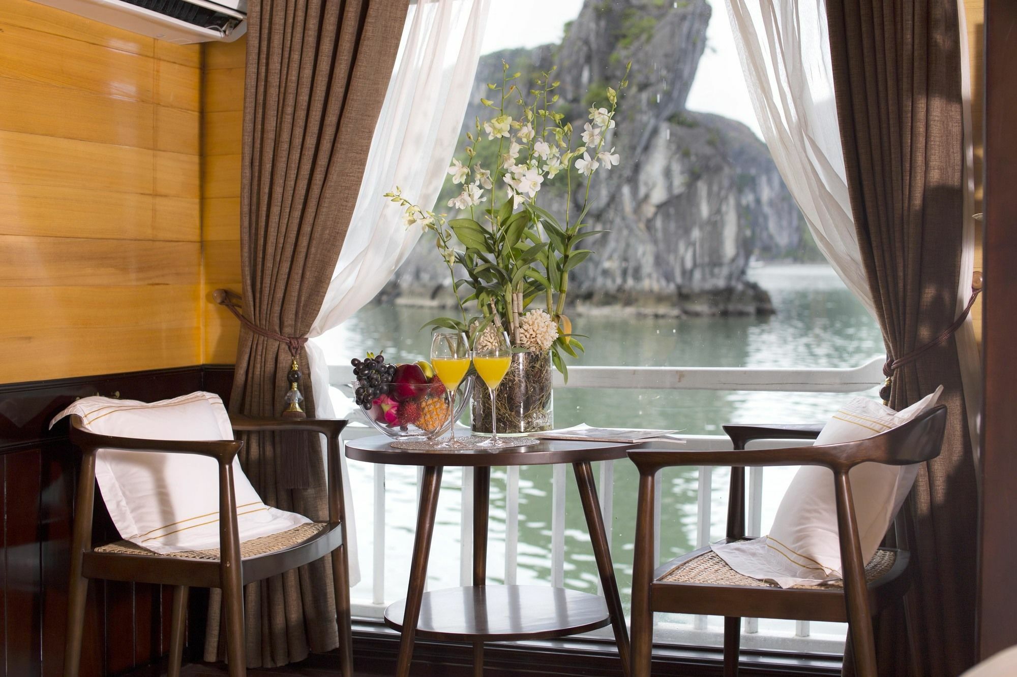 Hera Boutique Cruise Ha Long Bay Buitenkant foto