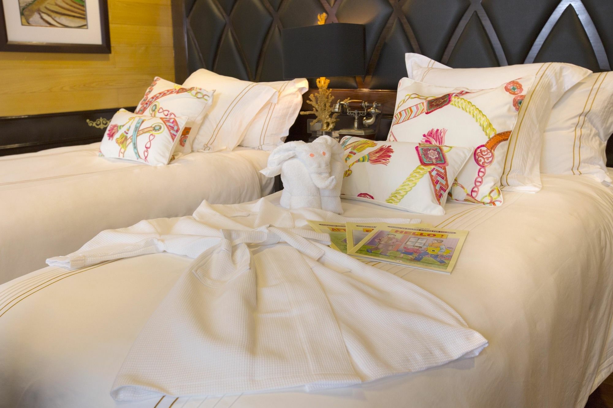 Hera Boutique Cruise Ha Long Bay Buitenkant foto