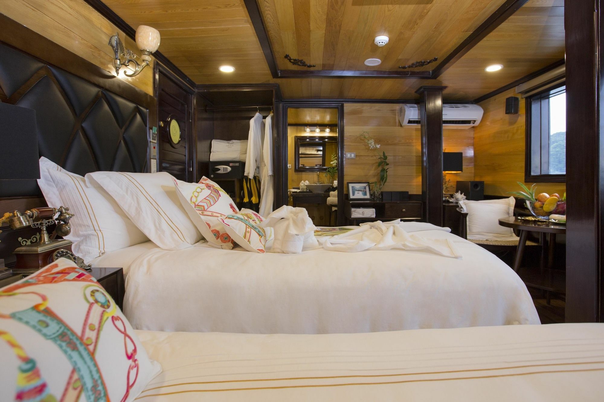 Hera Boutique Cruise Ha Long Bay Buitenkant foto