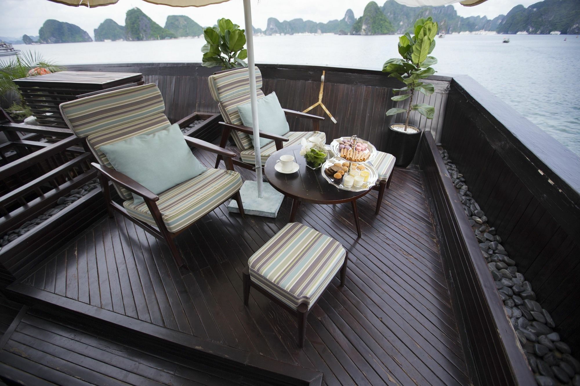 Hera Boutique Cruise Ha Long Bay Buitenkant foto