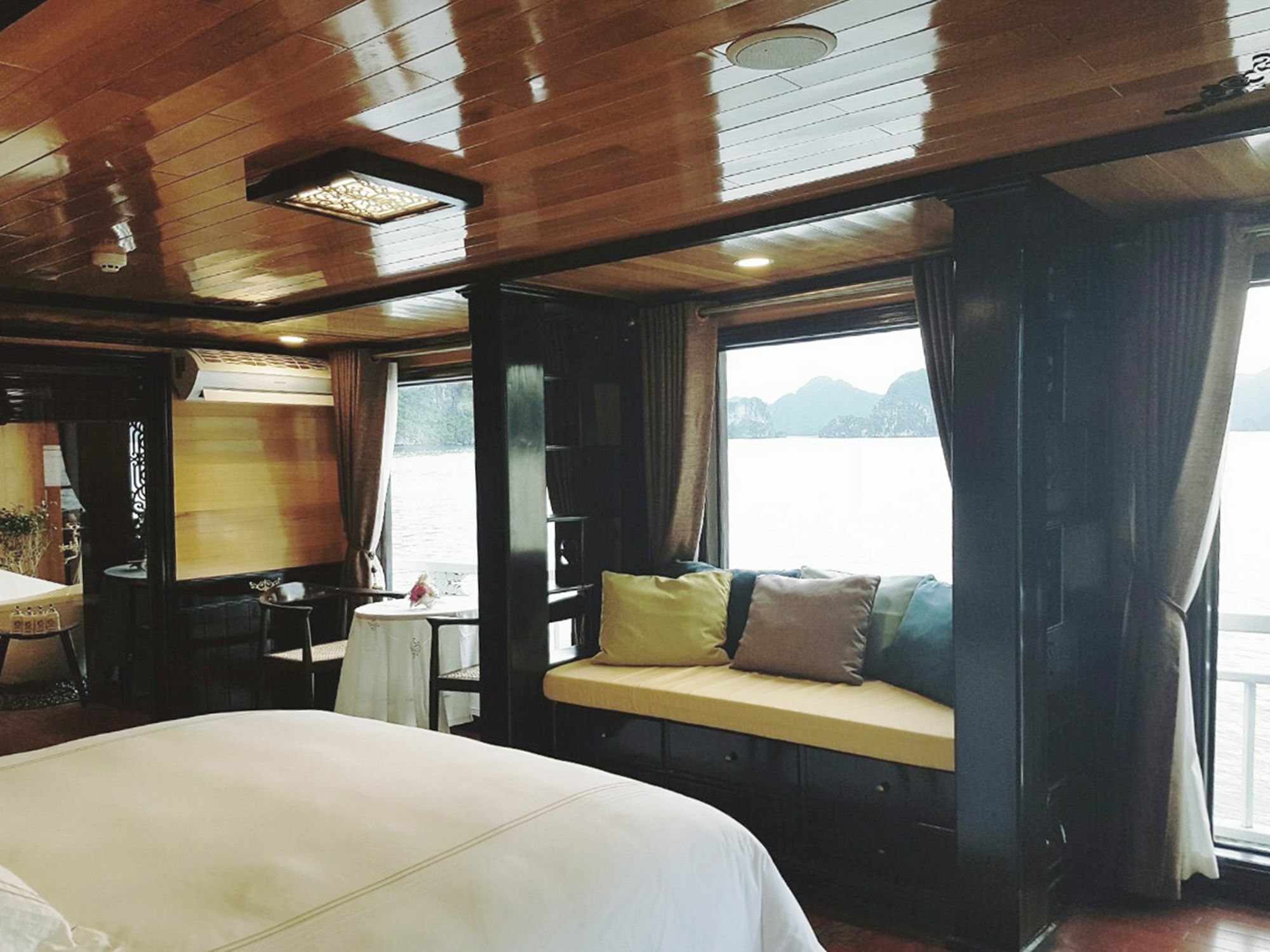 Hera Boutique Cruise Ha Long Bay Buitenkant foto